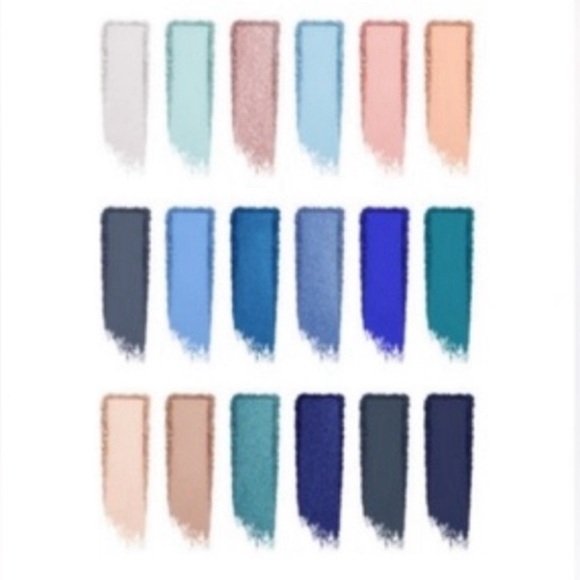 BLUE BLOOD Eyeshadow Palette by Jeffree Star - Picture 12 of 12